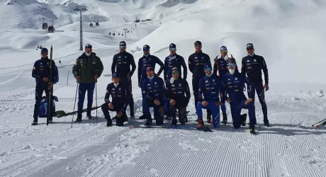 TONALE - La nazionale di fondo si allena sul ghiacciaio Presena