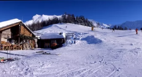 PILA - La neve si scioglie chiusura anticipata. Resistono Cervinia, Monterosa, La Thuile e Courmayeur