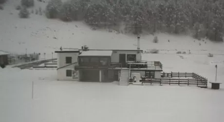 ROCCARASO - Vento e nebbia, salta la Coppa europa di sci