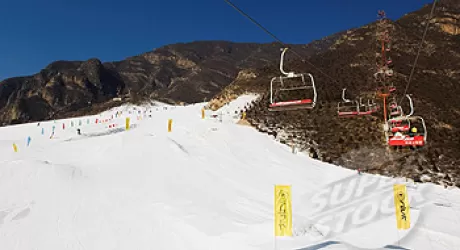 Da Antagnod a Pechino, valdostana insegna sci in Cina