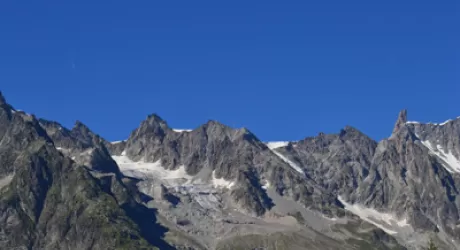 GHIACCIAI - Estate nera, vicino il "record" scioglimento del 2003