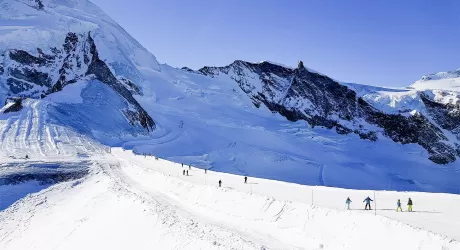 SAAS FEE - Maxi raduno azzurro nella località vallesana