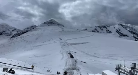 PASSO DELLO STELVIO - Caldo e pioggia, piste temporaneamente chiuse