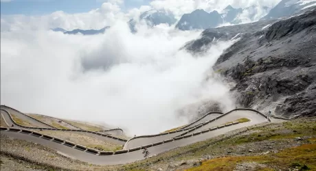 La strada del Passo dello Stelvio compie 200 anni