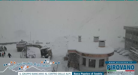 Prima intensa nevicata al Passo dello Stelvio