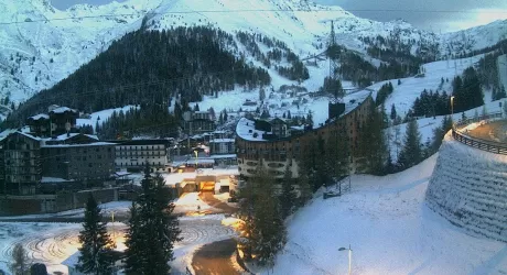 Prima neve sulle Orobie, Foppolo imbiancata. E l'Avaro cerca un gestore