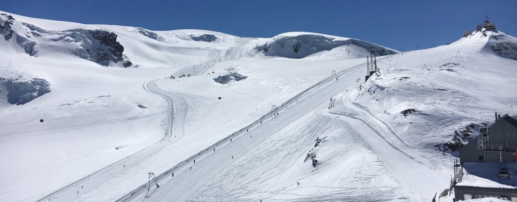 CERVINIA - Riaprono gli impianti, weekend sugli sci 