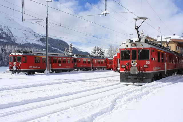 stazione ferroviaria di st. moritz stazione ferroviaria di st. moritz