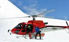 LA THUILE - Maestro di sci rimane impigliato in un elicottero, fatale un volo di 400 metri