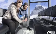 Un premio per la cabina con pavimento trasparente di Matterhorn Glacier Ride