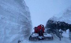 PONTEDILEGNO TONALE - Super neve in Presena: 6 metri e rifugio sommerso