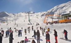IRAN - Donne su piste da sci solo se accompagnate