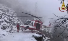 MADONNA DI CAMPIGLIO - Elicottero cade dopo soccorso, nessuna vittima