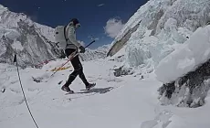 ALPINISMO - UELI STECK È MORTO SULL'EVEREST