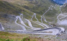 STELVIO - Dal 2013 ci sarà il pedaggio, salvi per ora i 4 Passi