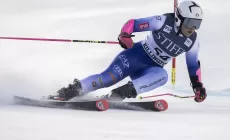 Killington, vince Sara Hector, fuori Shiffrin (in barella) e Brignone