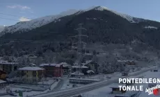 Nella notte neve a bassa quota sulle piste da sci. Guarda le webcam