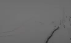 SOELDEN - Pioggia e neve sul ghiacciaio, gigante femminile annullato