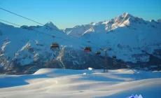 ST. MORITZ - Sabato 20 aprono gli impianti al Corviglia e al Corvatsch