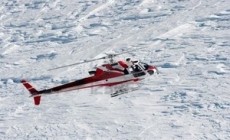 FOLGARIA - La neve arriva in elicottero