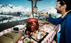 ZERMATT: fondue in cabinovia il venerdi' sera 21 e 28 agosto 2015.