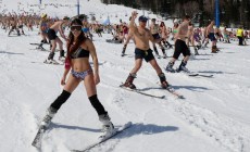 CERVINIA - Il 1 maggio si chiude la stagione sciistica con un discesa in costume da bagno