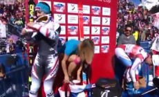 LARA GUT - Striptease a Lenzerheide il video