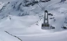 SCI - A Cervinia i velocisti prima della partenza per Ushuaia