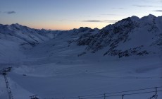 VAL SENALES - Gigantisti in pista in attesa di Soelden