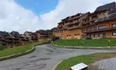 MONTECAMPIONE - Gli hotel a 1200 e 1800 assegnati all'asta per 1,3 milioni