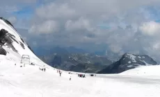 PASSO DEL STELVIO - Le slalomiste si allenano sul ghiacciaio dal 18 al 22 agosto